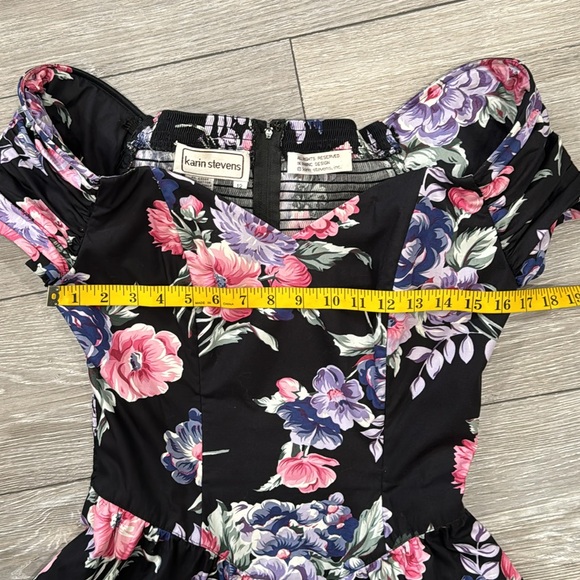 Vintage Floral Dress - Picture 5 of 16